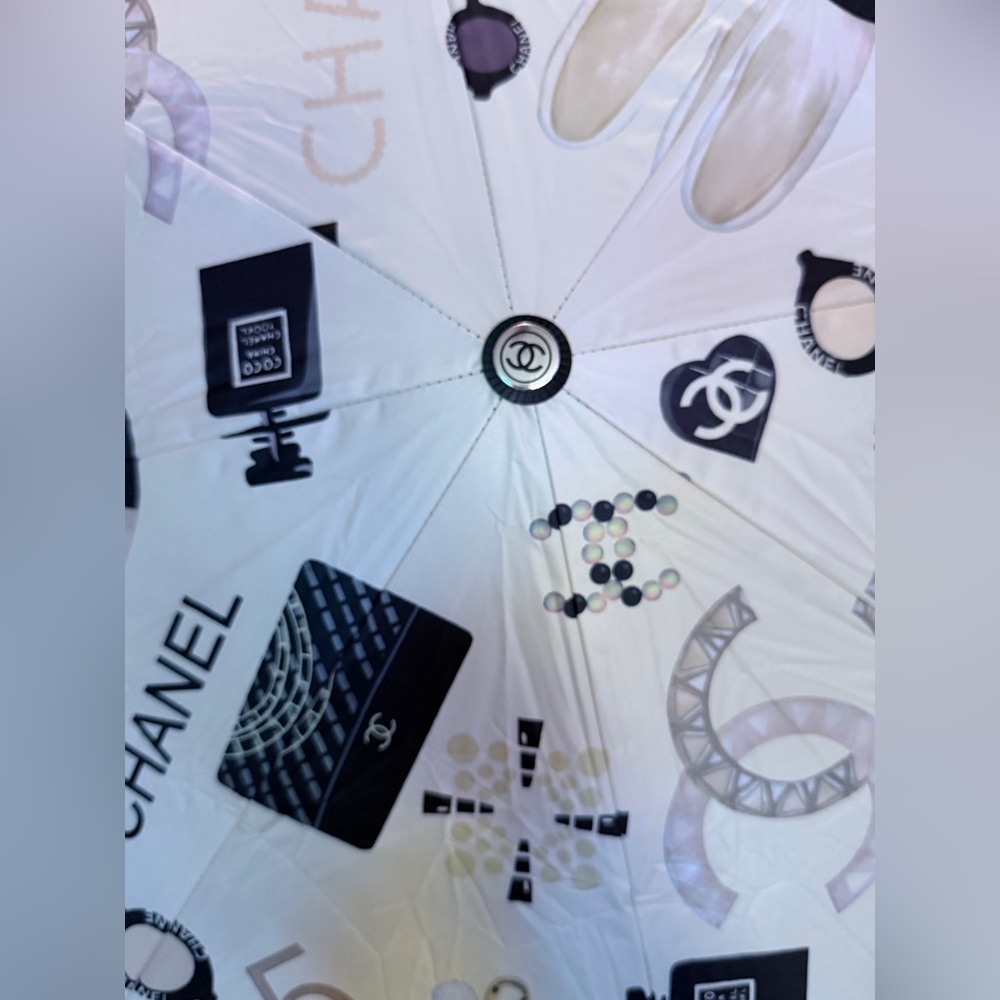Chanel beauty white fashionable umbrella - Picture 2 of 6